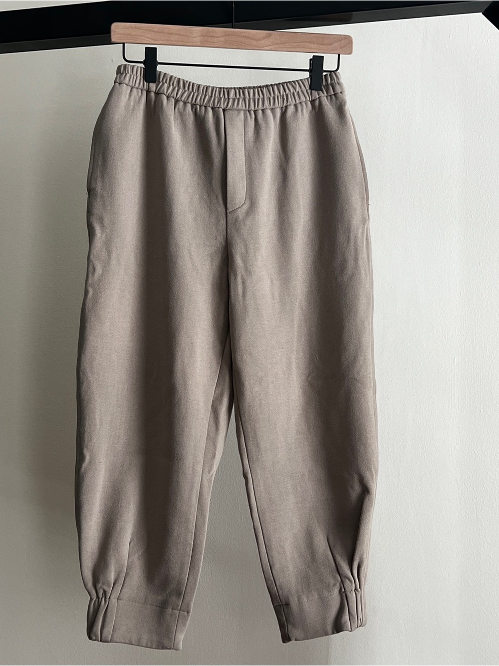 Women’s Elastic-Waist Taupe Joggers S EUC